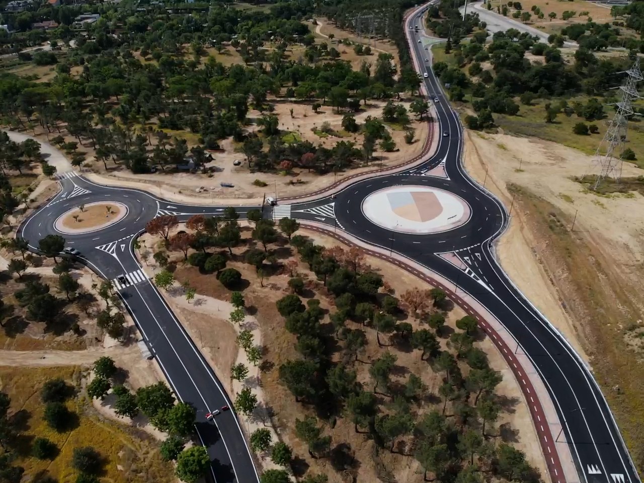 Glorieta M-508 y aparcamiento en Pozuelo de Alarcón (Madrid)