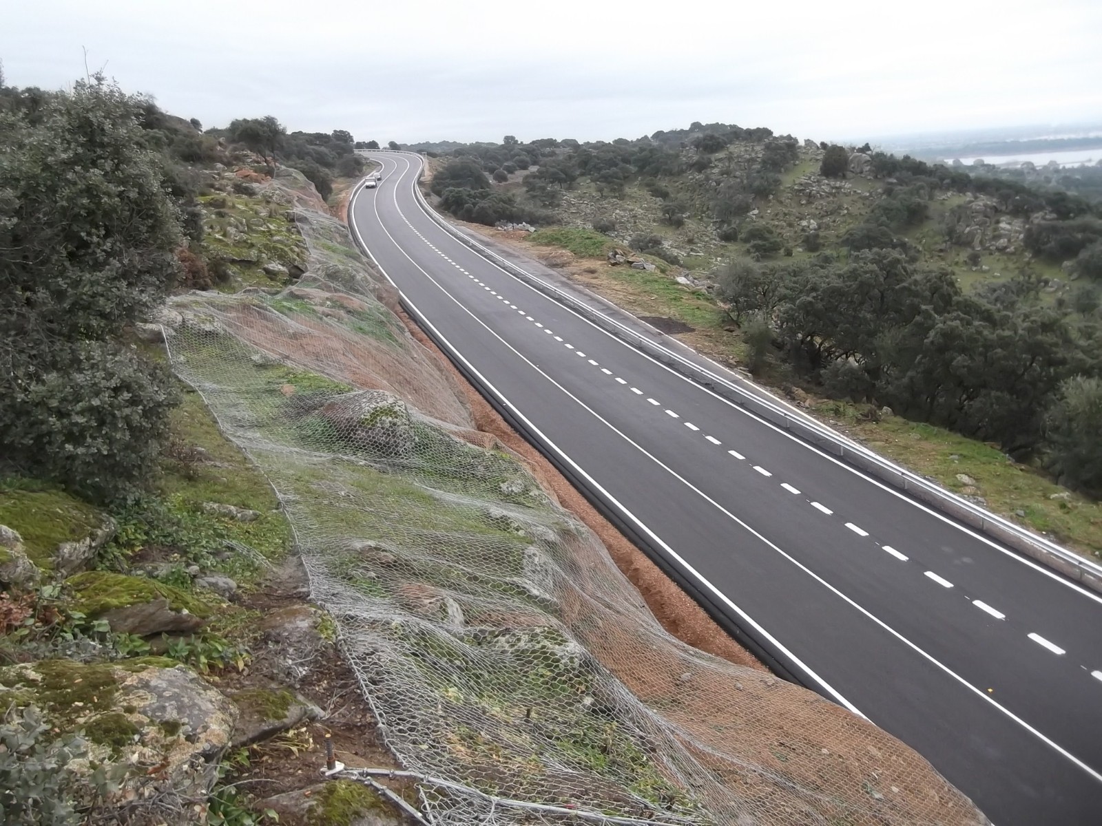 Rehbilitación de firme carretera CM-4101 y acondicionamiento de accesos Alberche del Caudillo (Toledo)